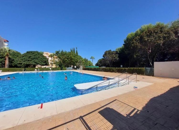 Vista A La Playa, Cerca Del Centro Con Piscina Apartment Benalmadena Ngoại thất bức ảnh