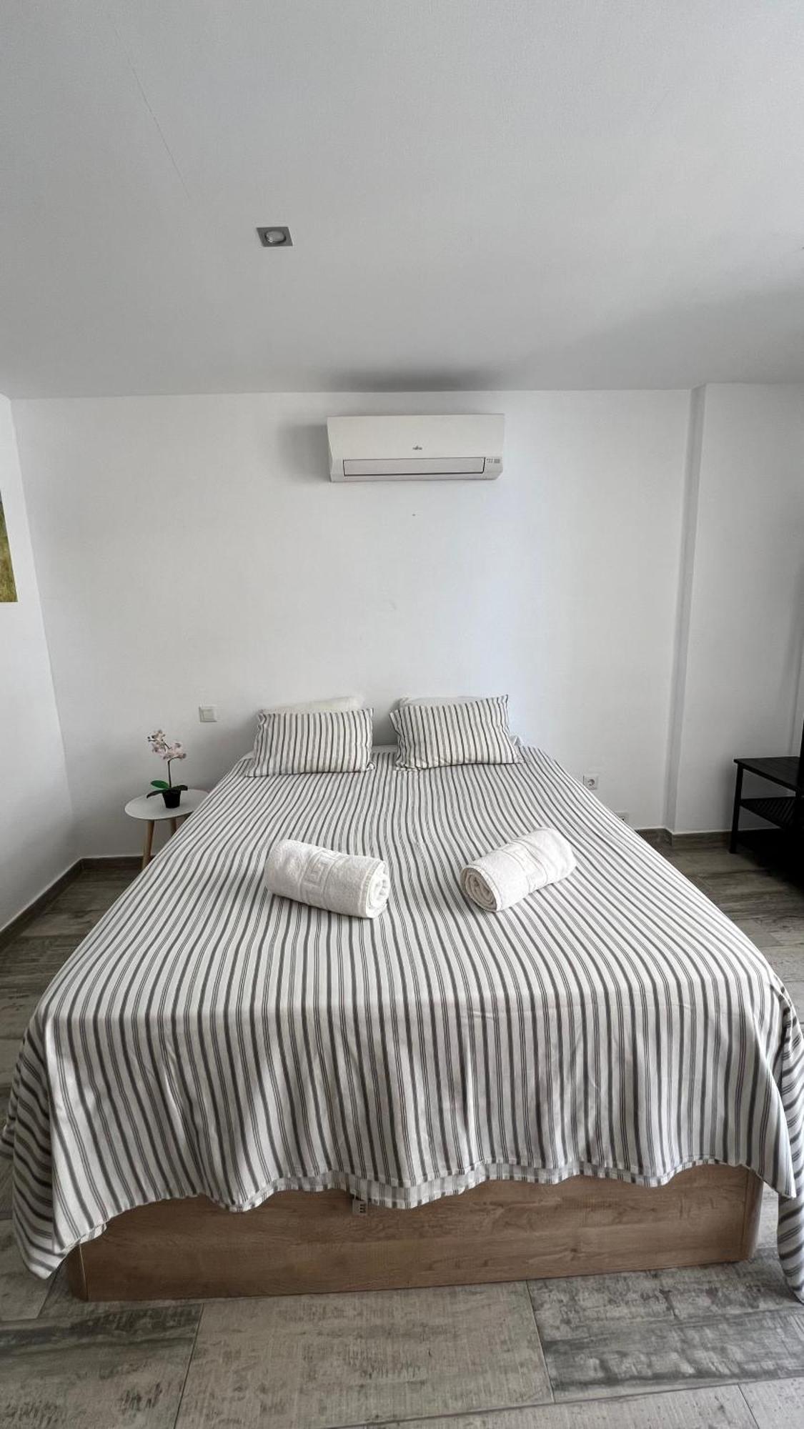 Vista A La Playa, Cerca Del Centro Con Piscina Apartment Benalmadena Ngoại thất bức ảnh